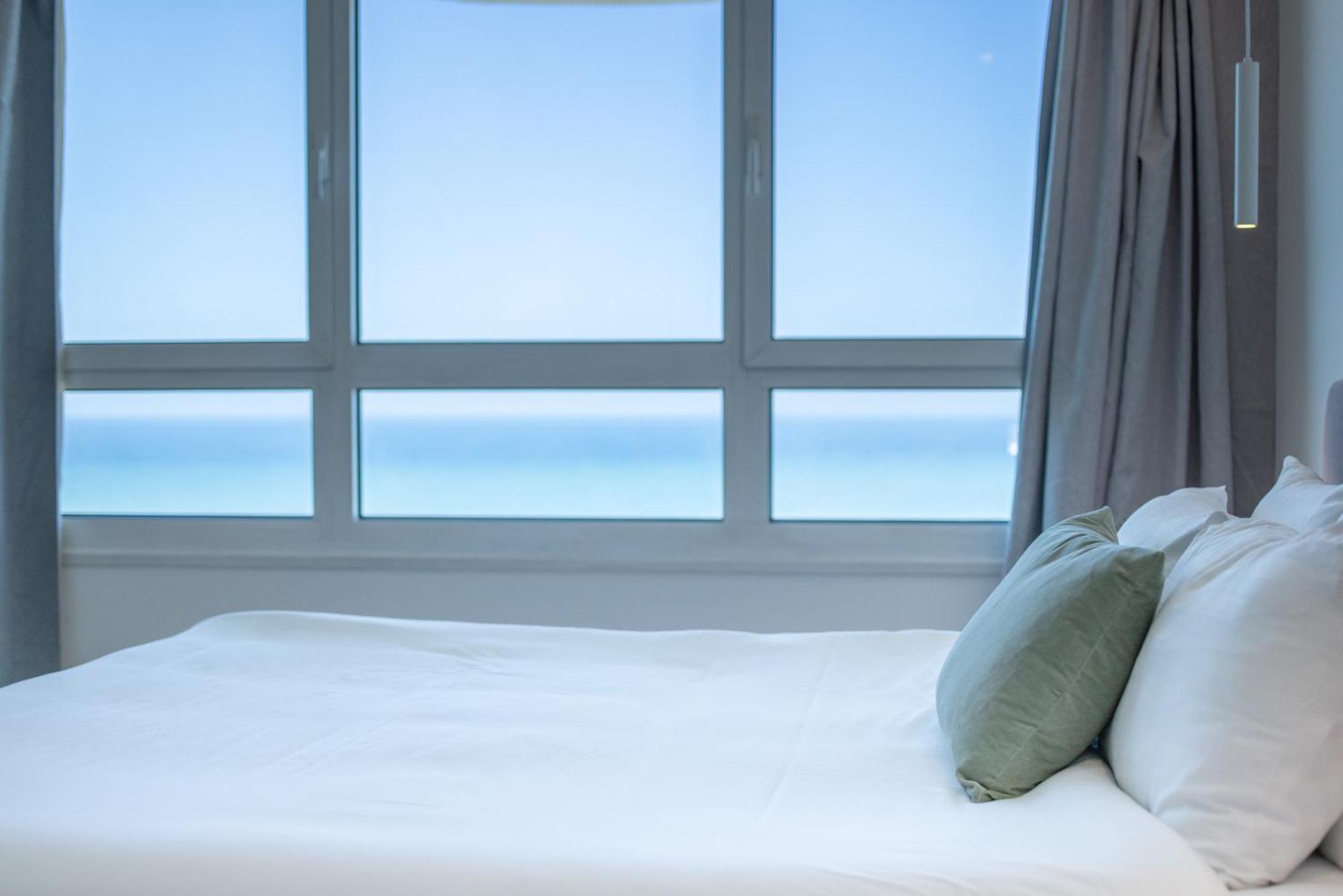 Superb Beachfront Apartments With Shelter By Sea N' Rent Tel Awiw Zewnętrze zdjęcie